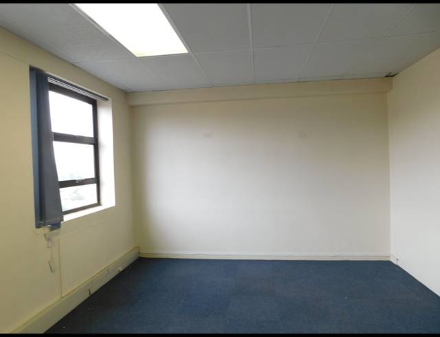 487M² OFFICE TO LET IN FERNDALE